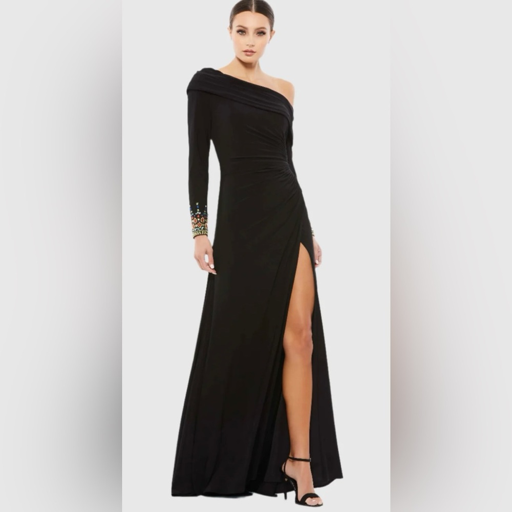 NWT Mac Duggal Beaded Cuff Drop Shoulder Faux Wrap Gown Size 10